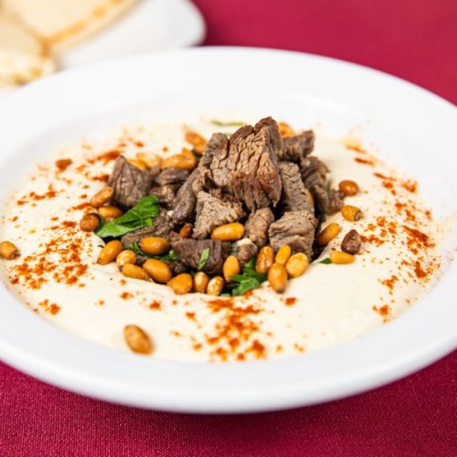 Hummus Awarma.